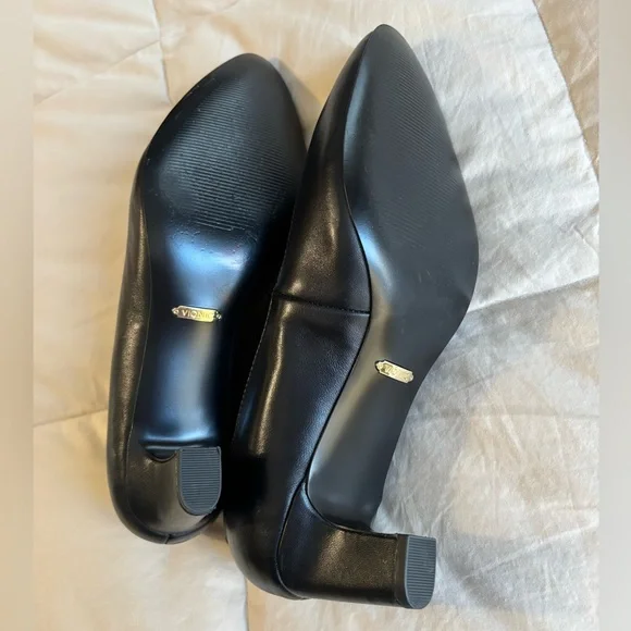 Vionic MIA Black Leather Pumps Pointed Toe Heels 8.5 - Picture 4 of 6